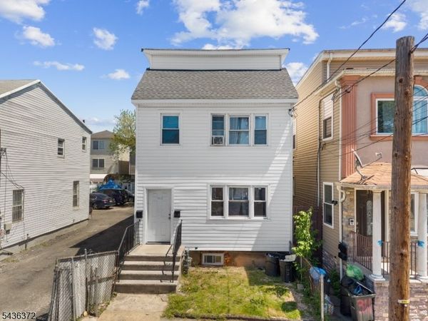 313 Livingston St, Elizabeth, NJ 07206