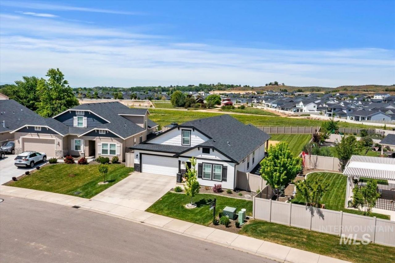 3123 N Greengate Way, Star, ID 83669 Main Photo