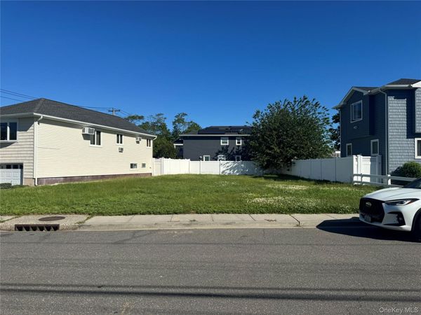 149 Carlton Court , Oceanside, NY 11572