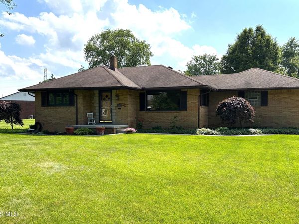 647 Valley Drive , Rossford, OH 43460