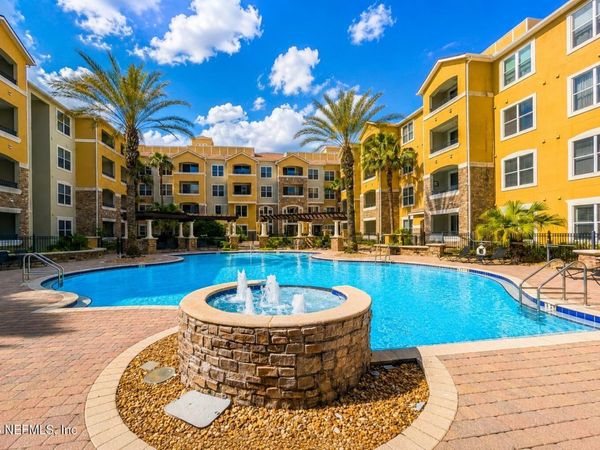 8539 GATE Parkway W, Unit 1525, Jacksonville, FL 32216