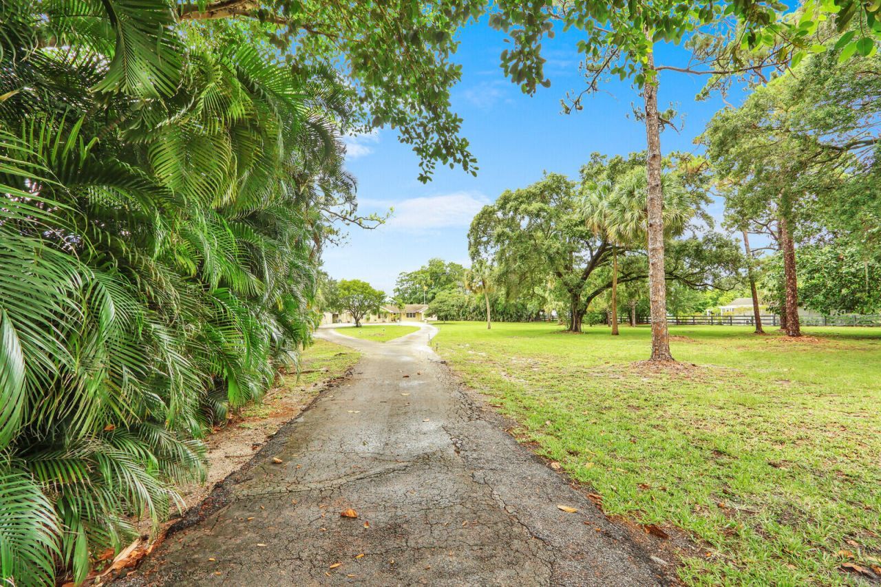 4529 Square Lake Drive, Palm Beach Gardens, FL 33418 Photo
