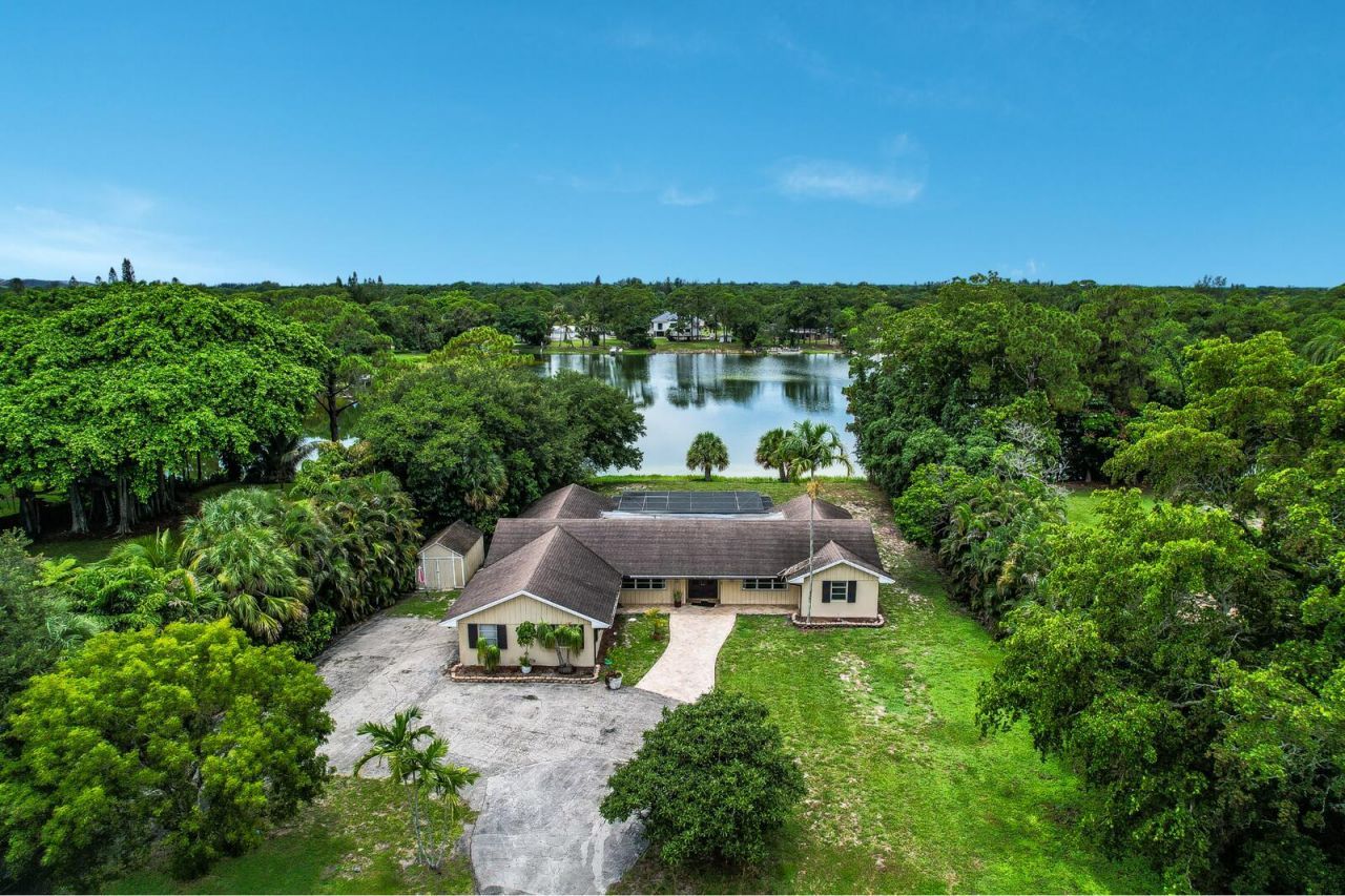 4529 Square Lake Drive, Palm Beach Gardens, FL 33418 Photo