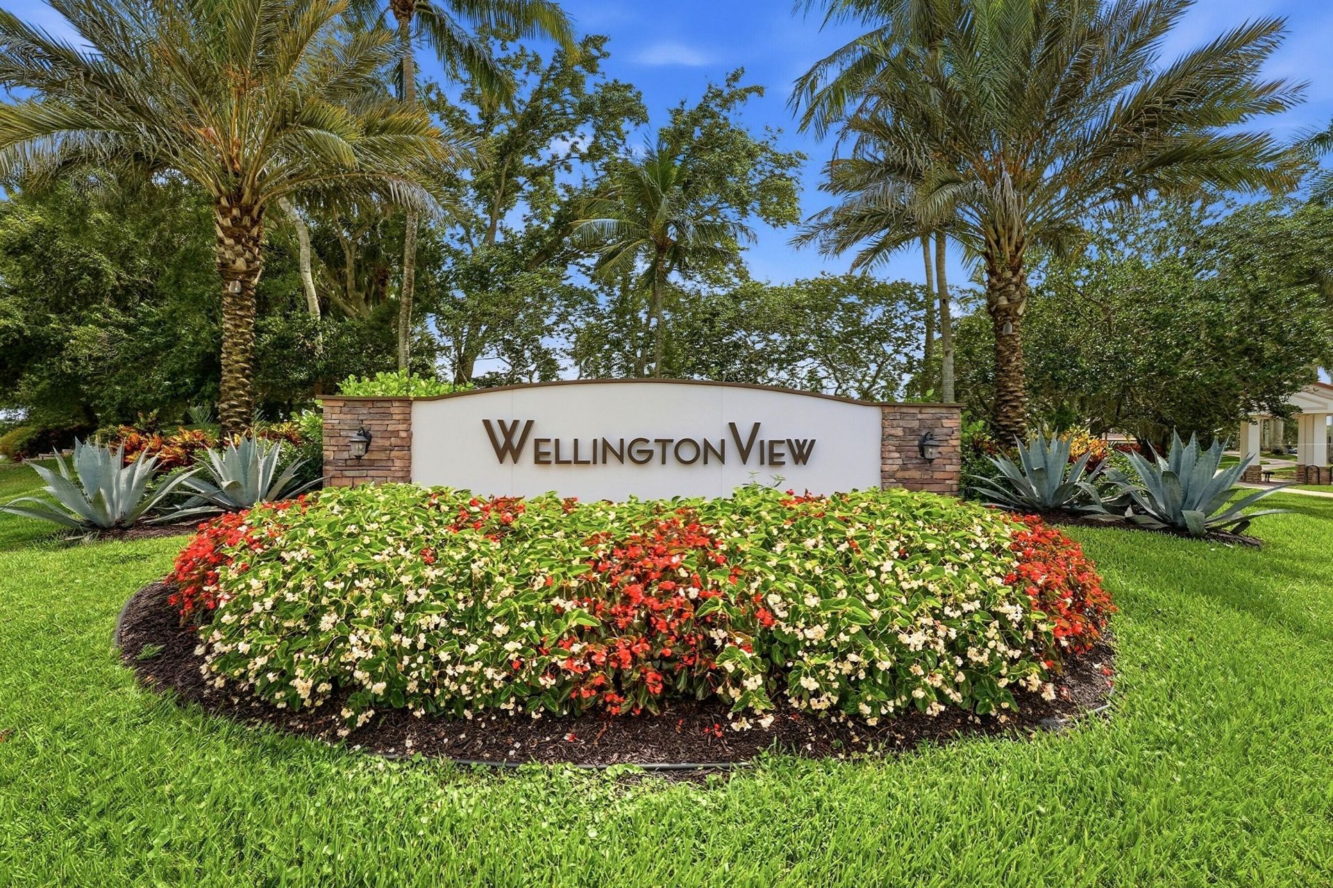 851 Edgebrook Lane, West Palm Beach, FL 33411 Photo