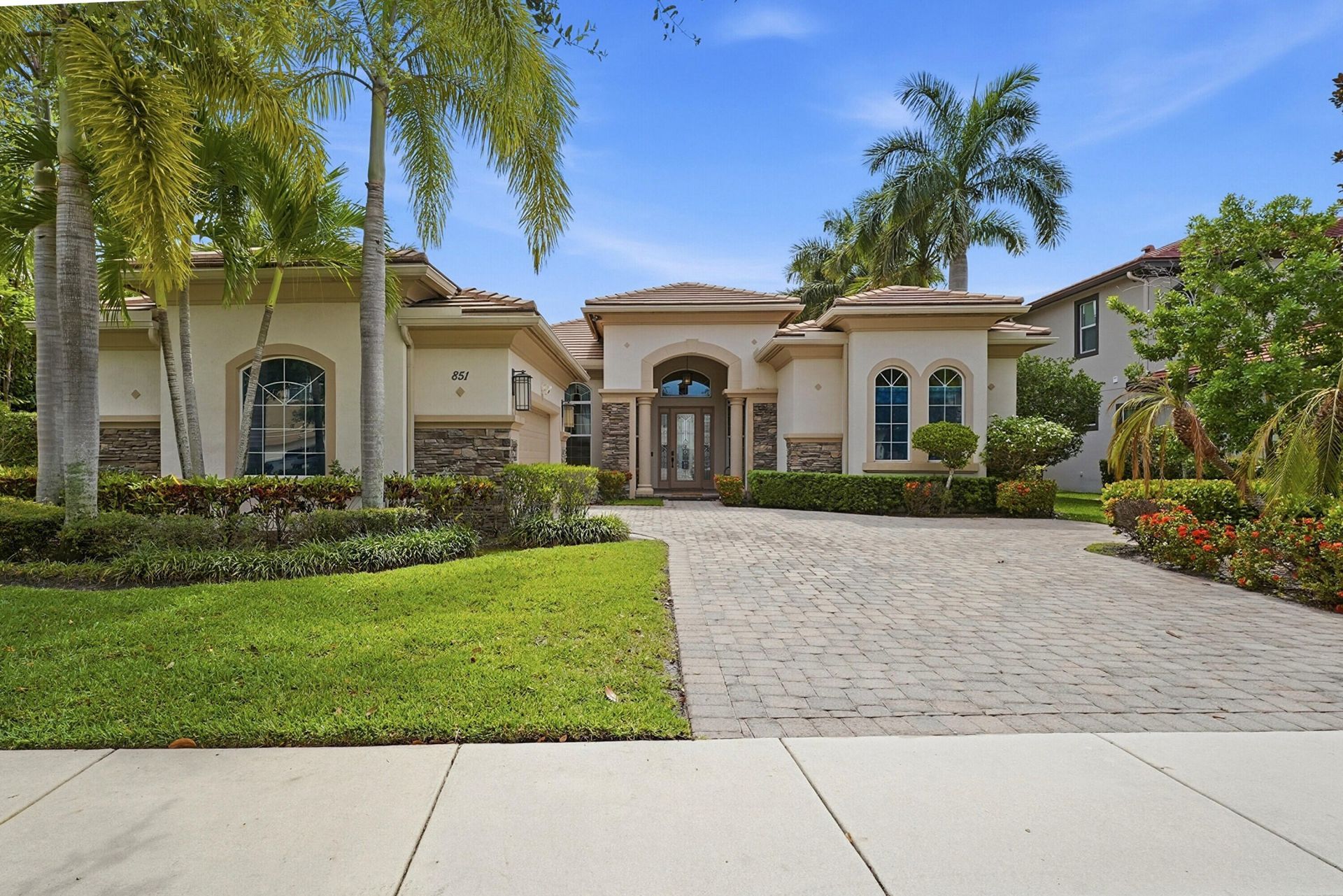 851 Edgebrook Lane, West Palm Beach, FL 33411 Photo