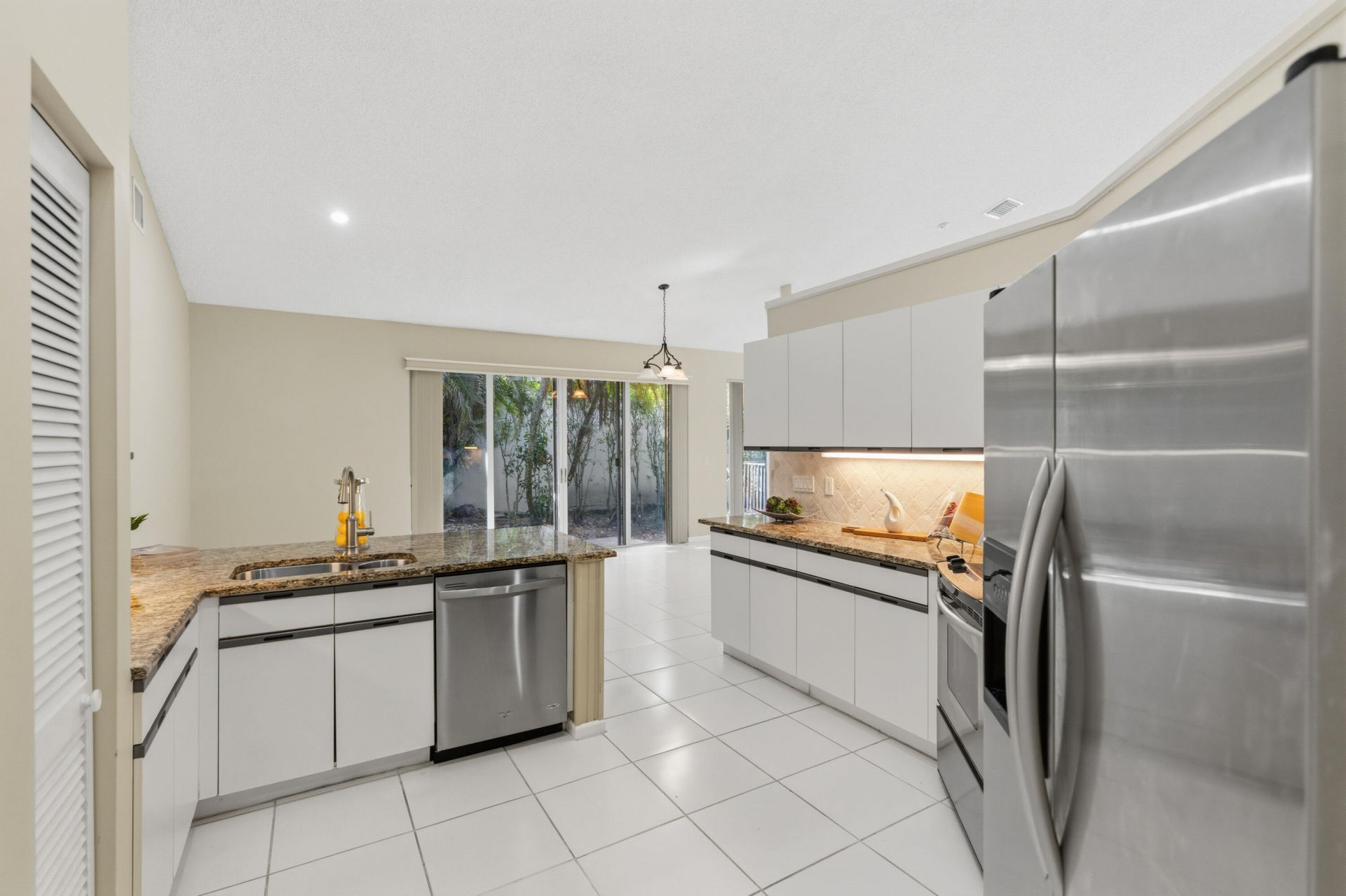 1500 Lacosta Drive W, Pembroke Pines, FL 33027 Photo