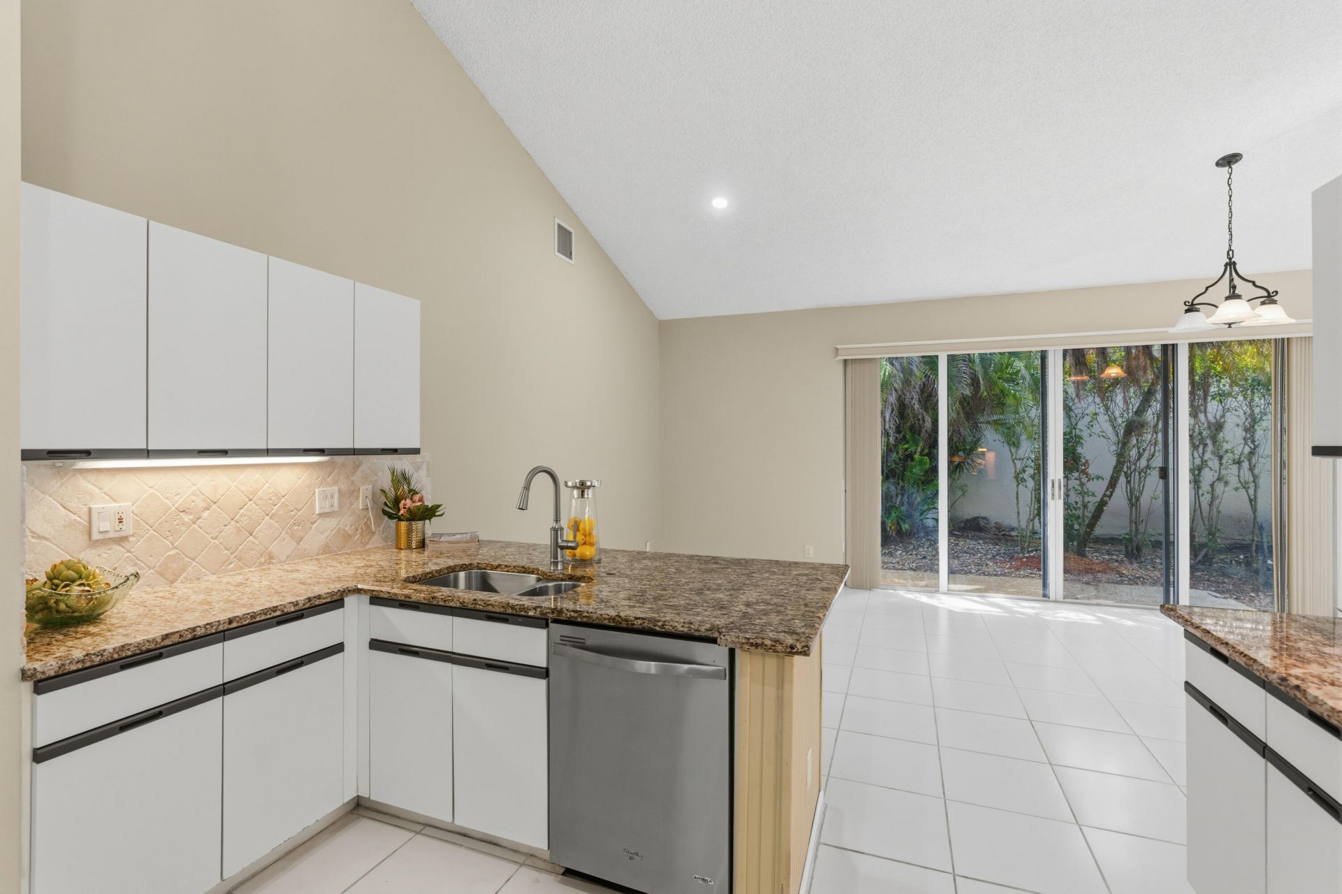 1500 Lacosta Drive W, Pembroke Pines, FL 33027 Photo