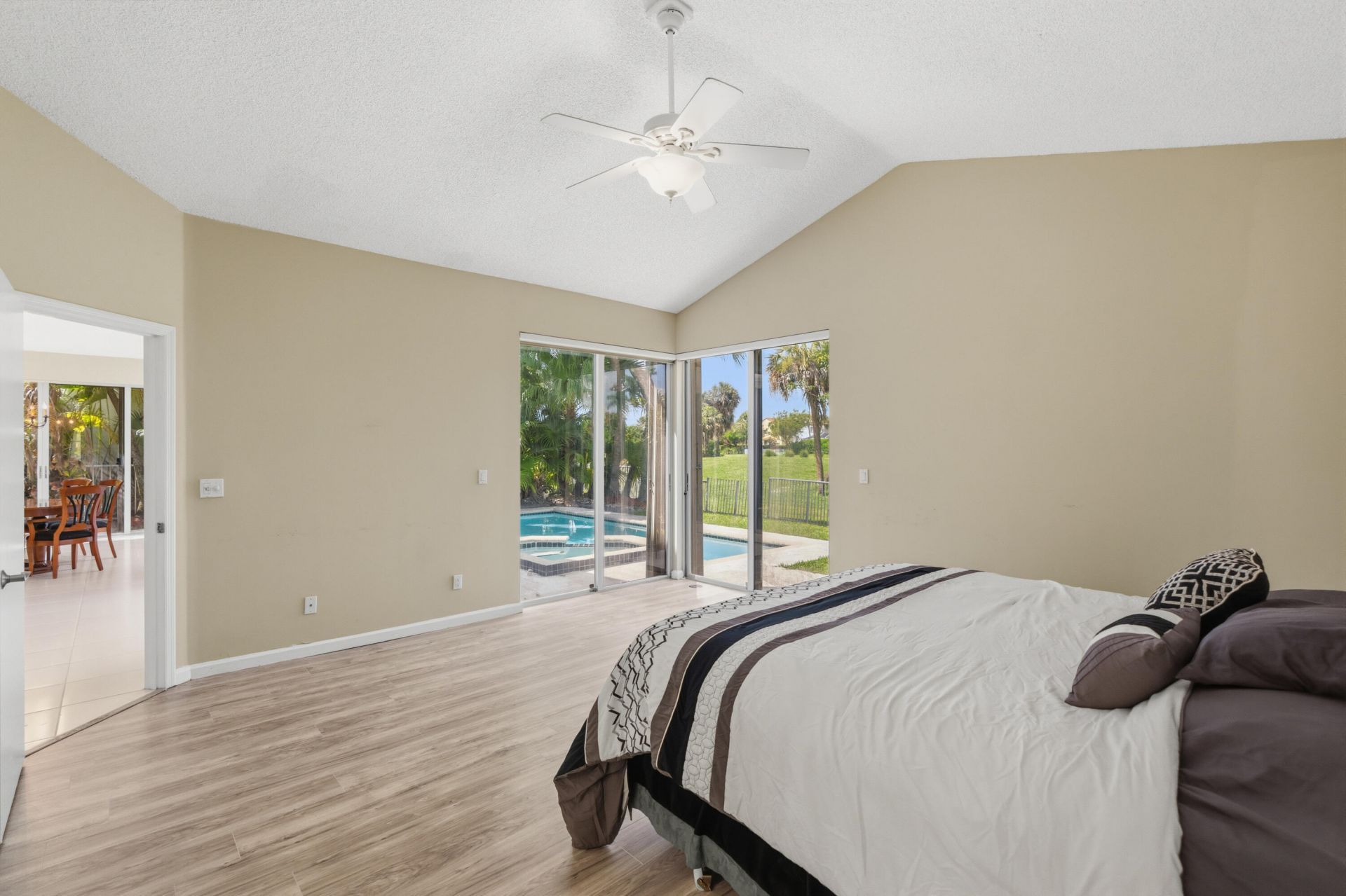 1500 Lacosta Drive W, Pembroke Pines, FL 33027 Photo