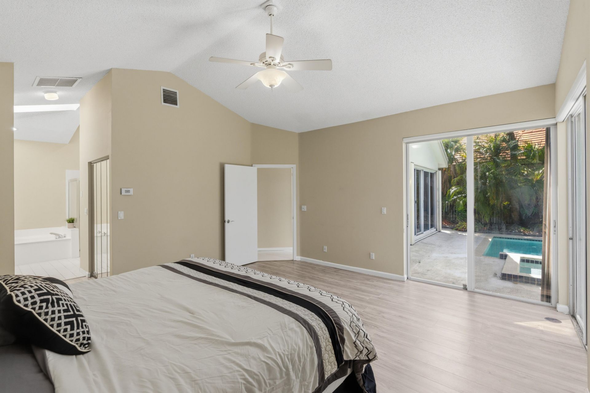 1500 Lacosta Drive W, Pembroke Pines, FL 33027 Photo