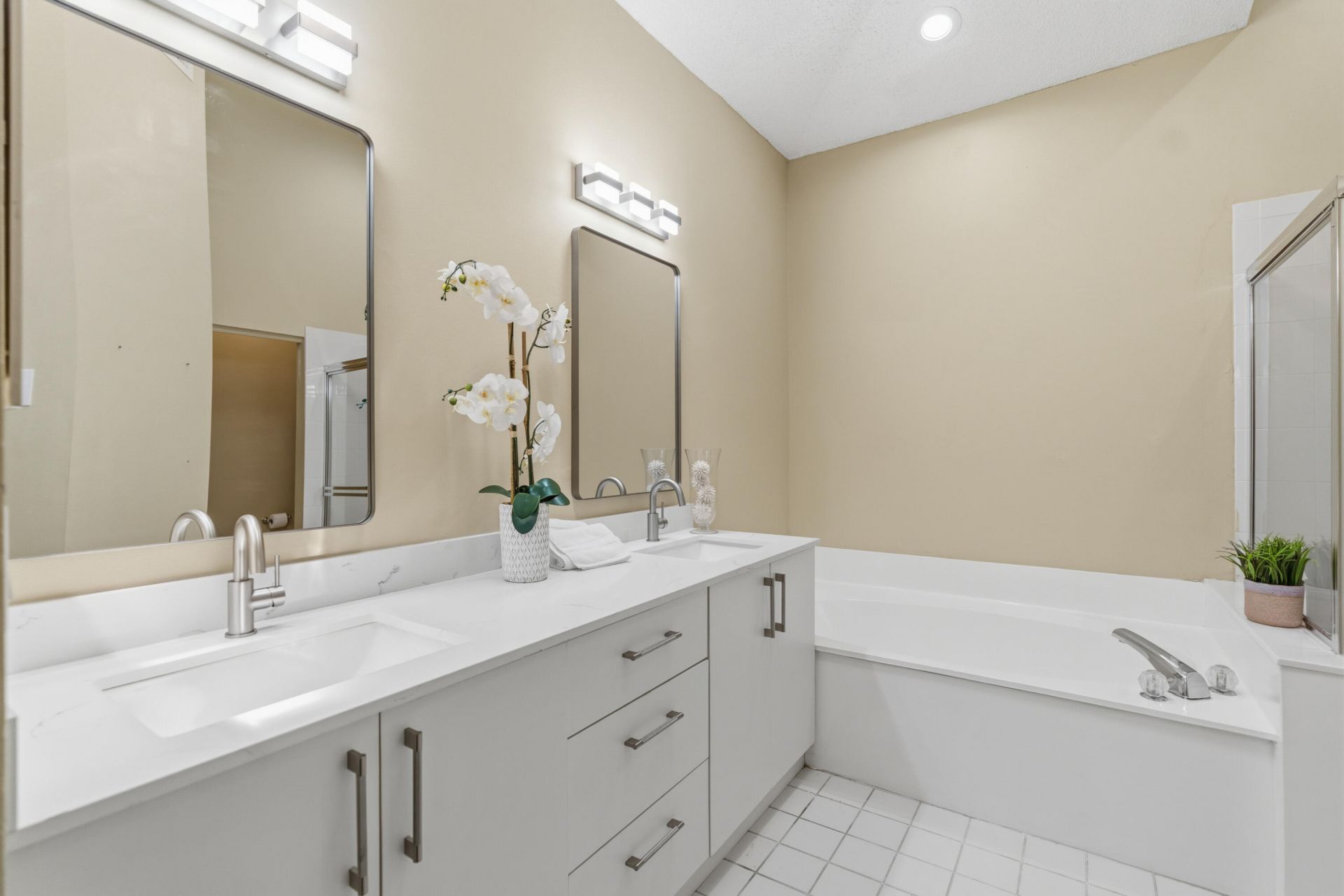 1500 Lacosta Drive W, Pembroke Pines, FL 33027 Photo