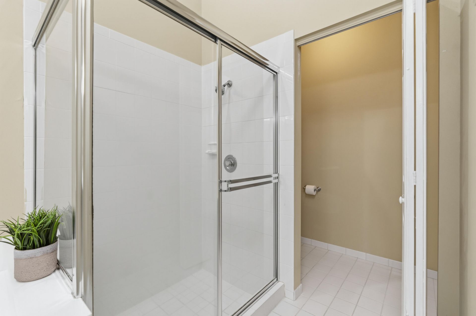 1500 Lacosta Drive W, Pembroke Pines, FL 33027 Photo