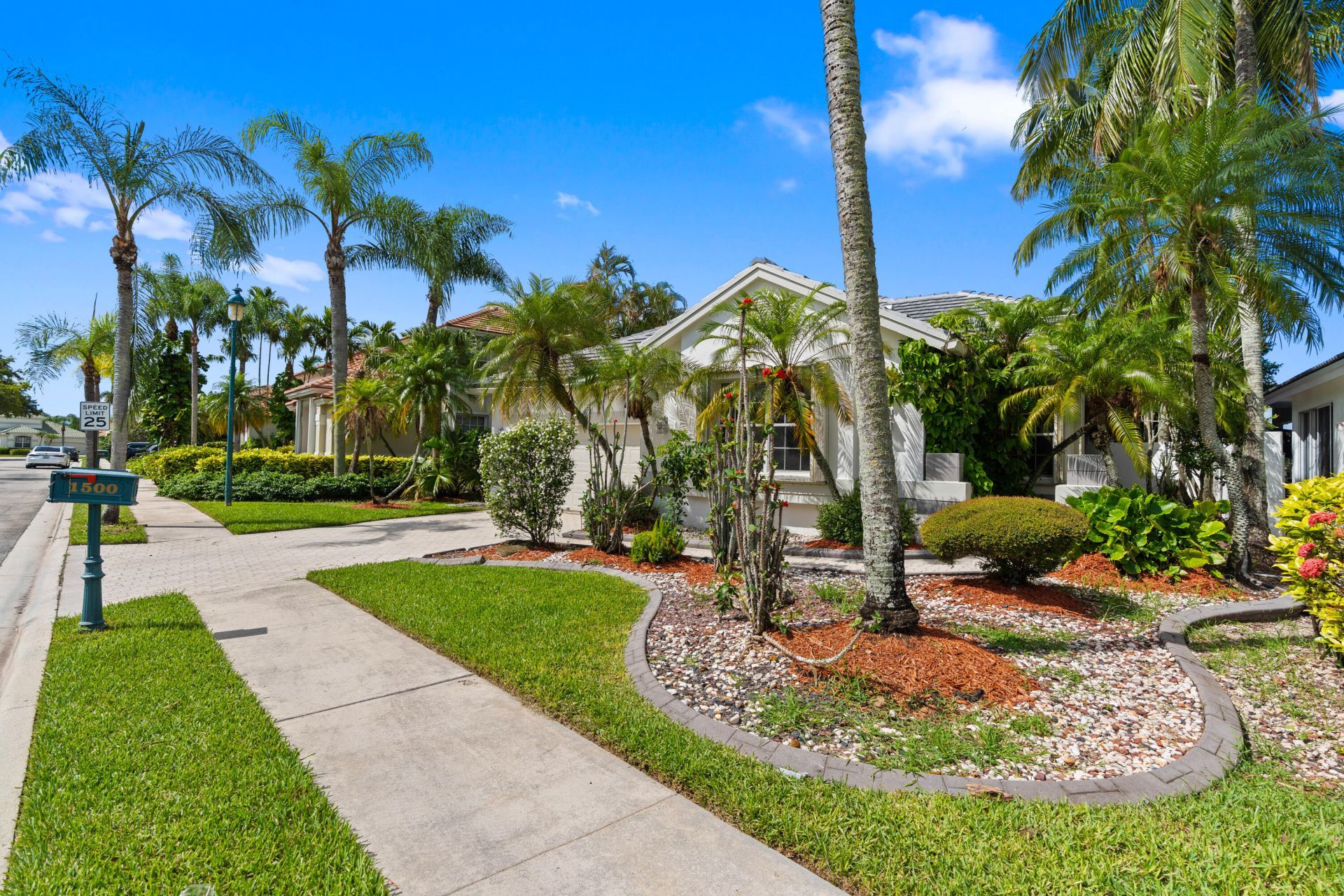 1500 Lacosta Drive W, Pembroke Pines, FL 33027 Photo