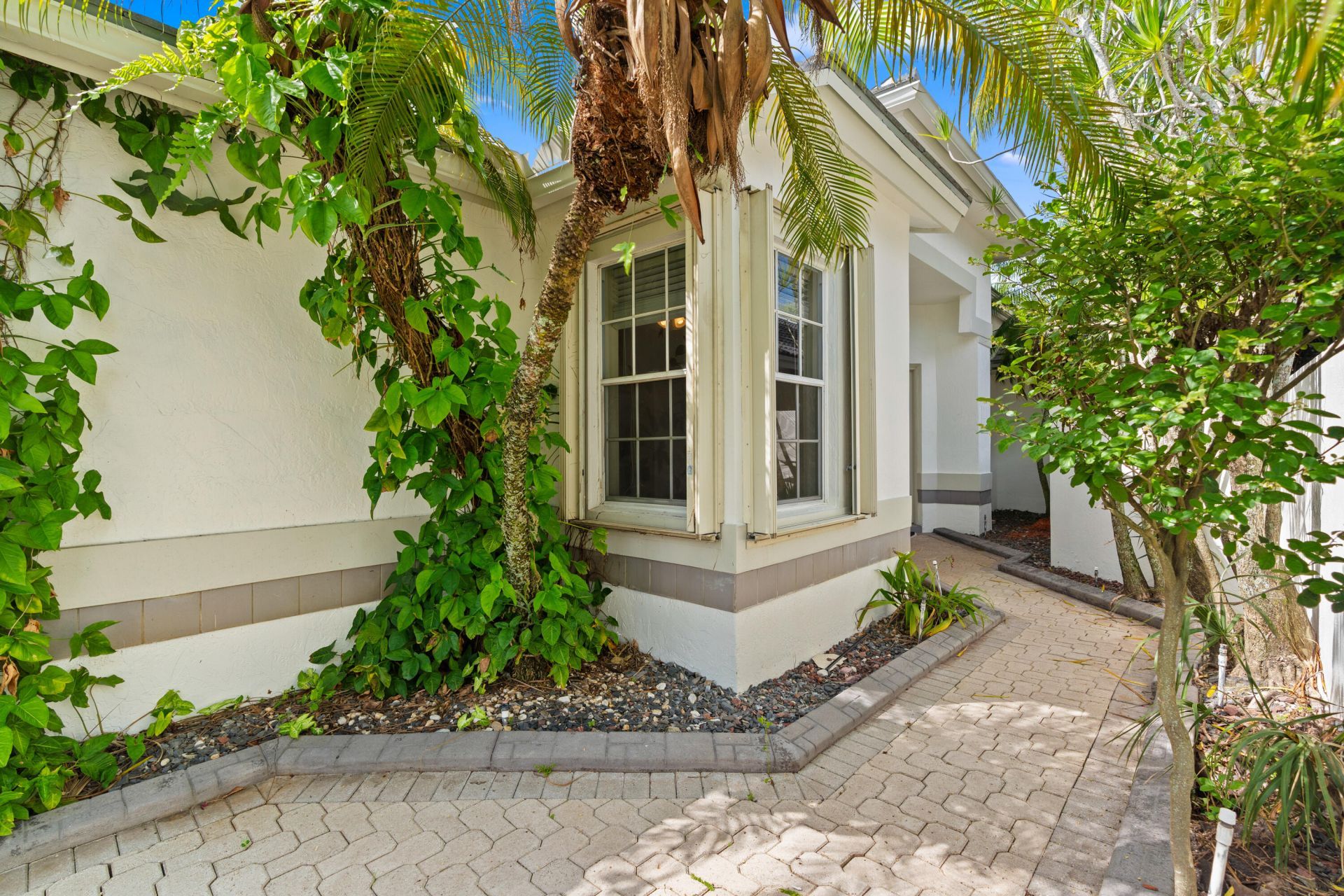 1500 Lacosta Drive W, Pembroke Pines, FL 33027 Photo