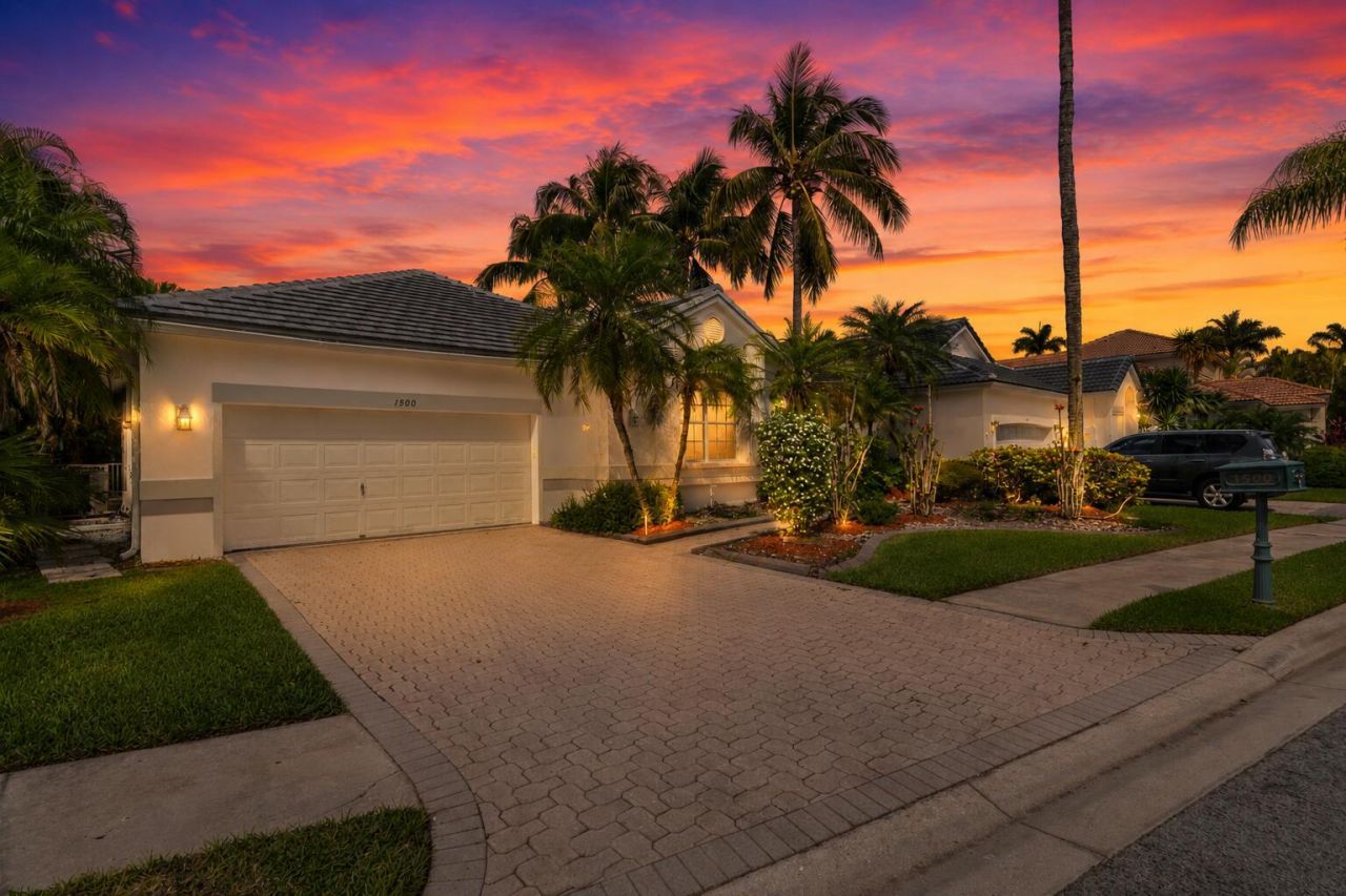 1500 Lacosta Drive W, Pembroke Pines, FL 33027 Photo