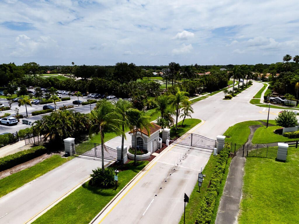 1681 Lakefield North Court, Wellington, FL 33414 Photo