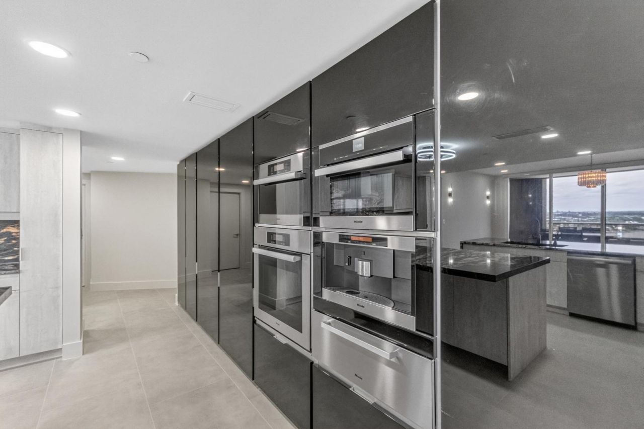 100 Lakeshore Drive, Unit 1755, North Palm Beach, FL 33408 Photo