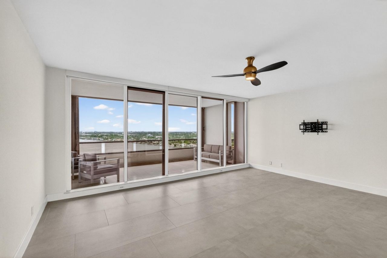 100 Lakeshore Drive, Unit 1755, North Palm Beach, FL 33408 Photo
