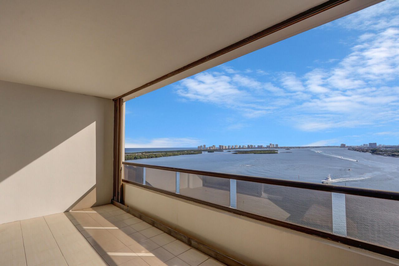 100 Lakeshore Drive, Unit 1755, North Palm Beach, FL 33408 Photo