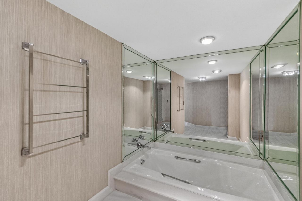 100 Lakeshore Drive, Unit 1755, North Palm Beach, FL 33408 Photo