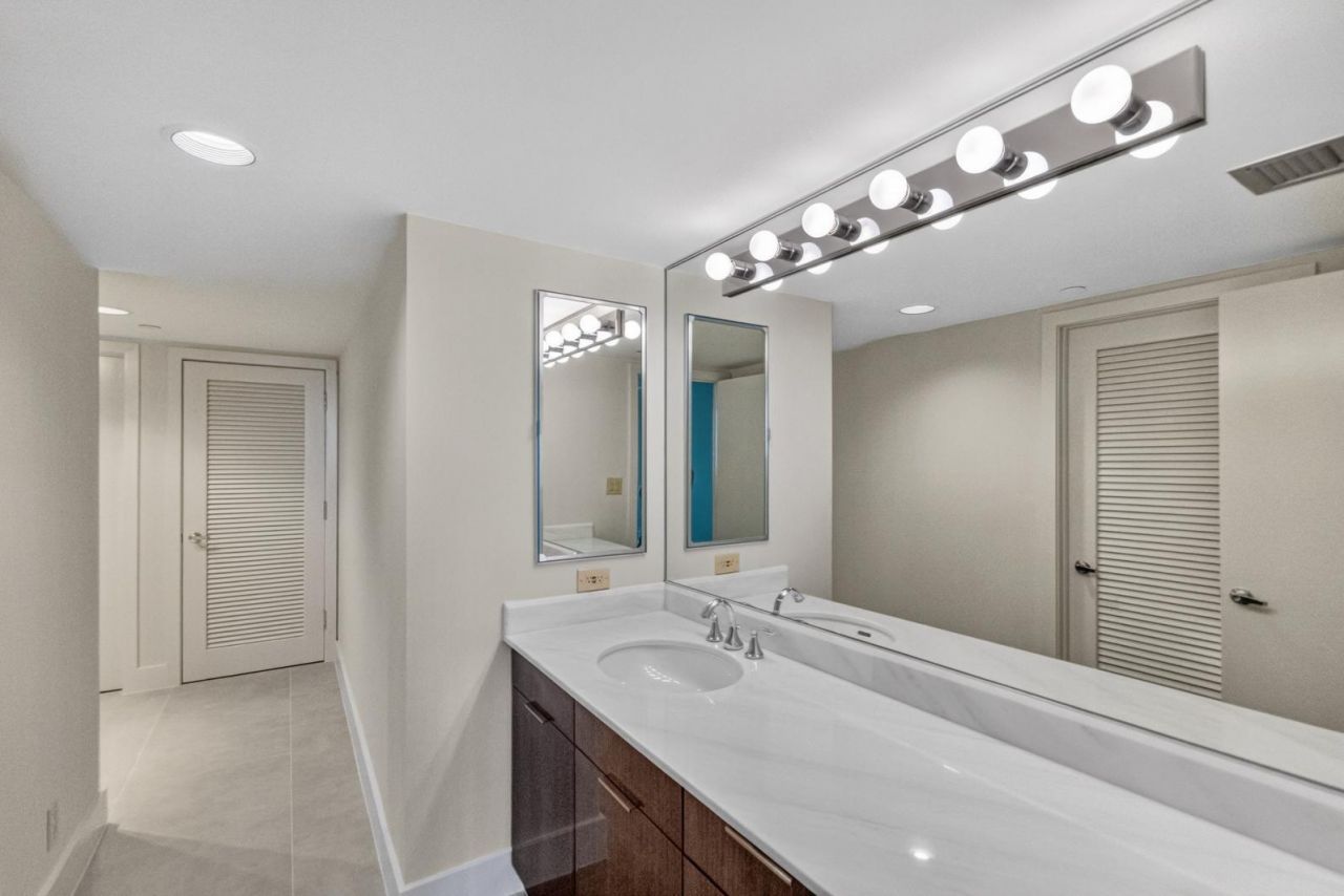 100 Lakeshore Drive, Unit 1755, North Palm Beach, FL 33408 Photo
