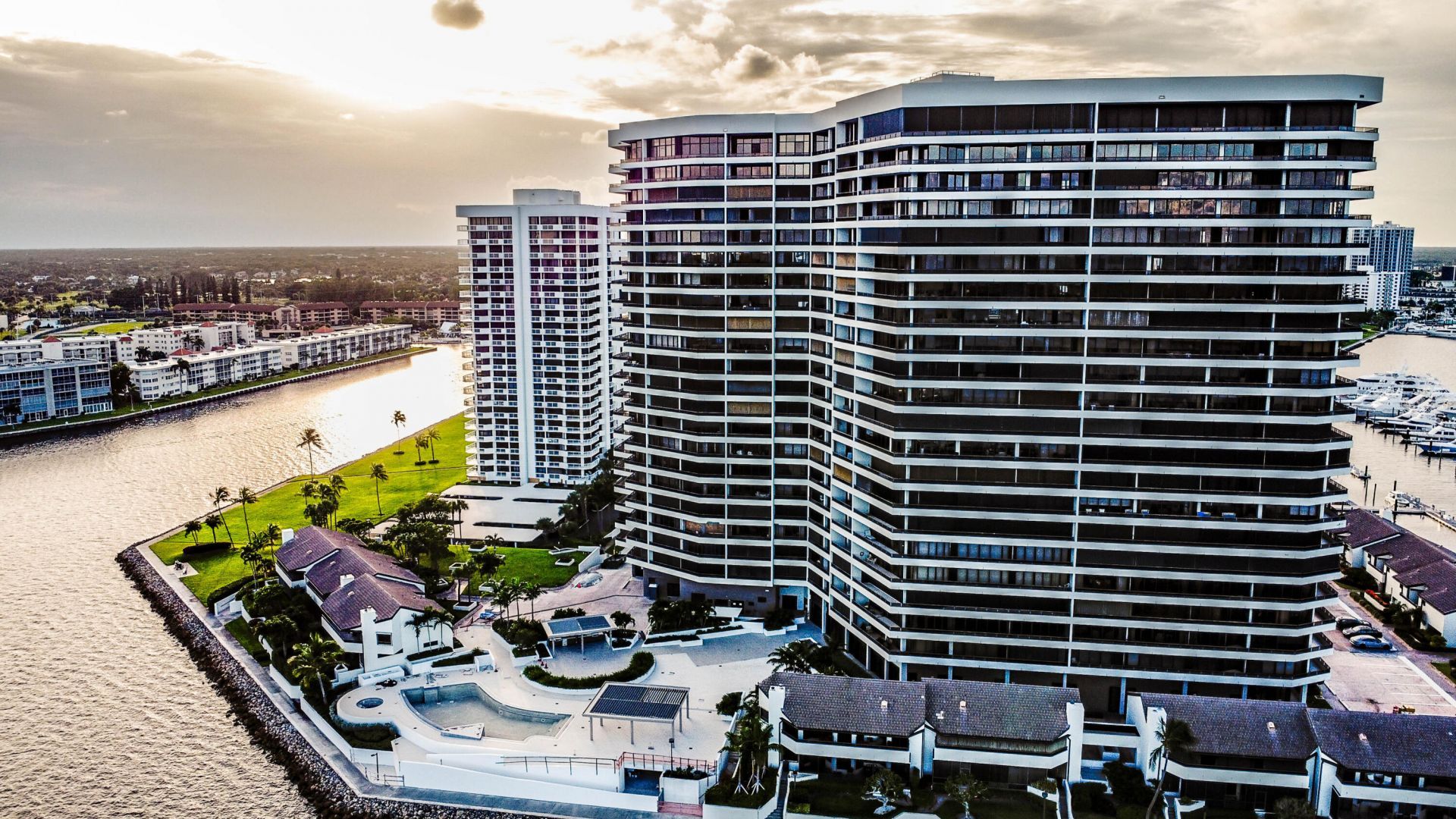 100 Lakeshore Drive, Unit 1755, North Palm Beach, FL 33408 Photo