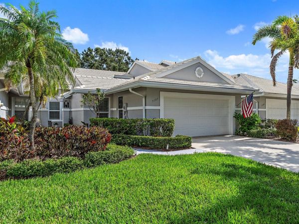 2387 SW Foxpoint Way, Palm City, FL 34990