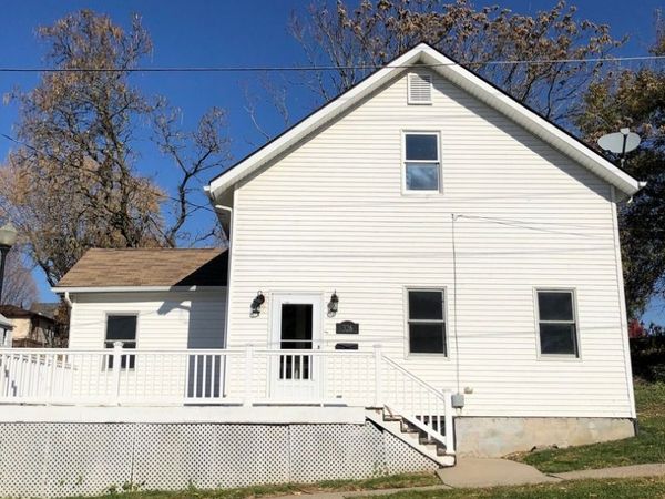 326 W 11th Street, Davenport, IA 52803