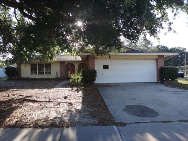 1913 KINGS HIGHWAY , CLEARWATER, FL 33755
