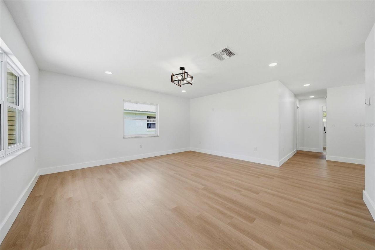 7101 62 Way N, Pinellas Park, FL 33781 Photo