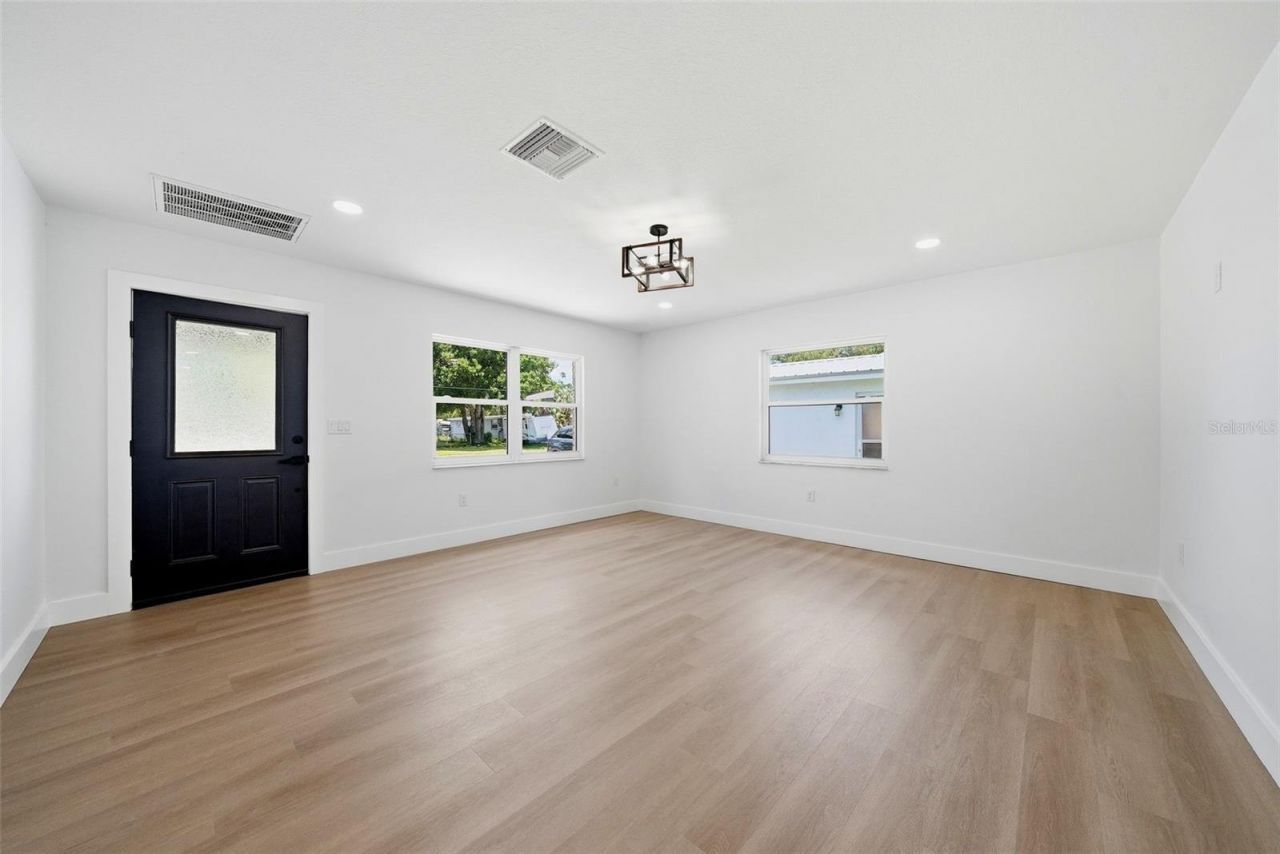 7101 62 Way N, Pinellas Park, FL 33781 Photo