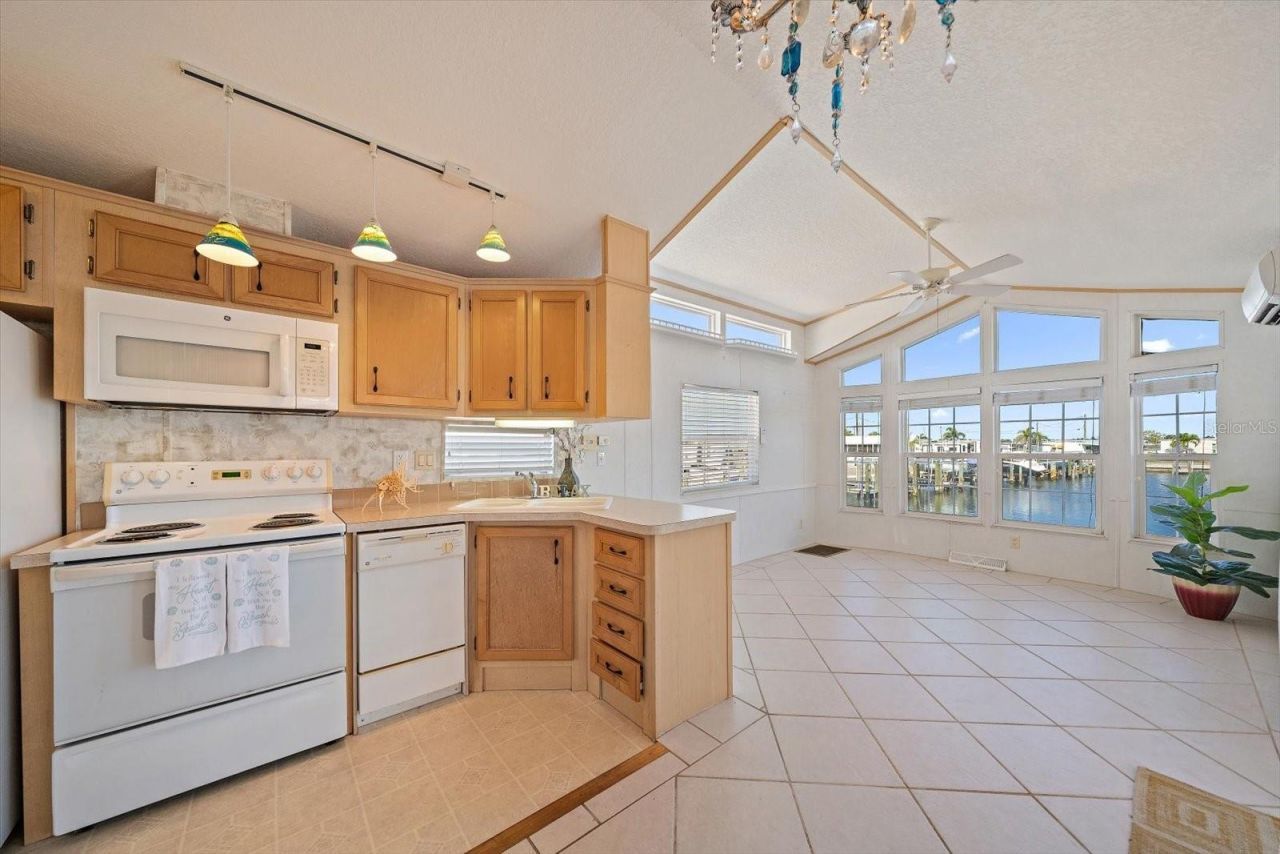108 Bahia Drive , Palmetto, FL 34221 Photo