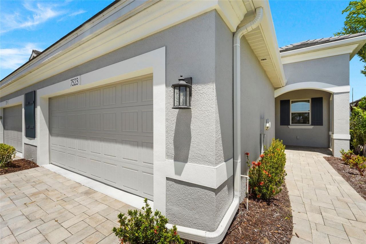 7523 Campus Cove , Sarasota, FL 34243 Photo