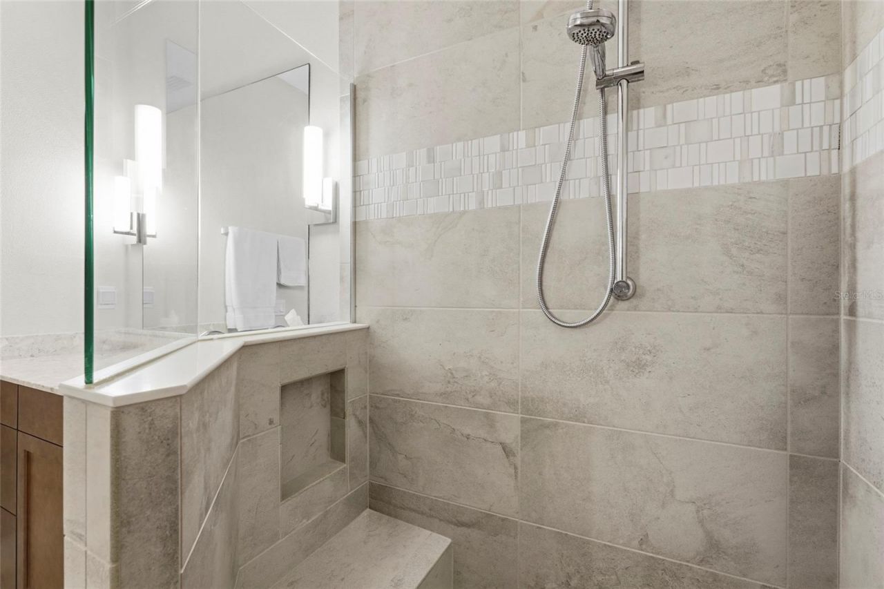 7523 Campus Cove , Sarasota, FL 34243 Photo