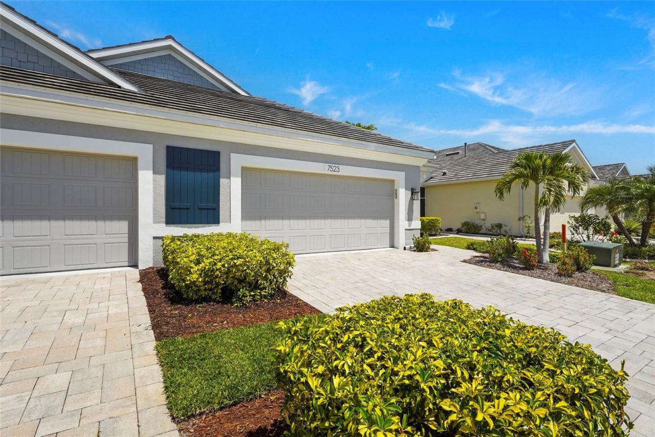 7523 Campus Cove , Sarasota, FL 34243 Photo