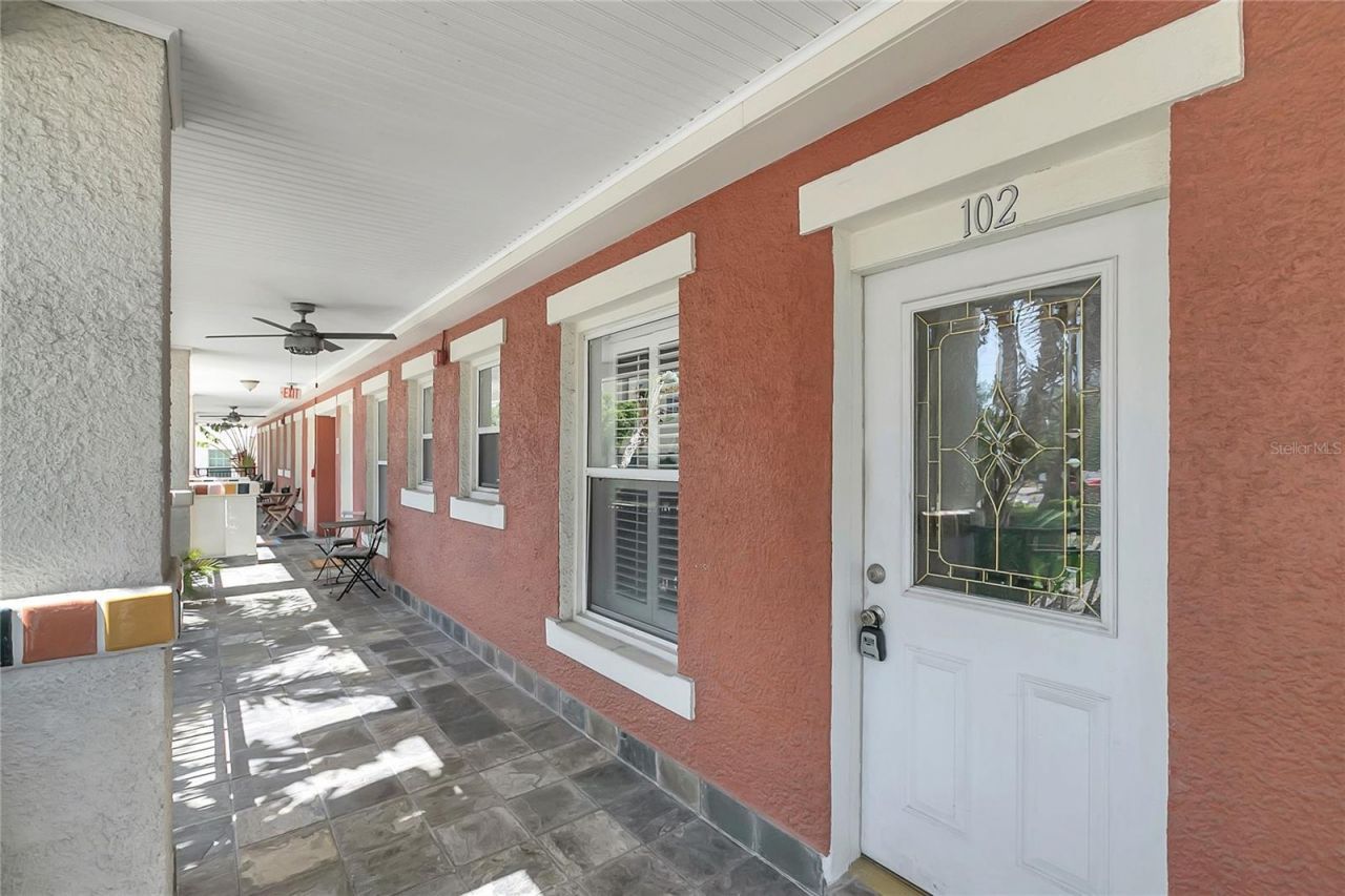 201 6th Street S, Unit 102, Saint Petersburg, FL 33701 Photo