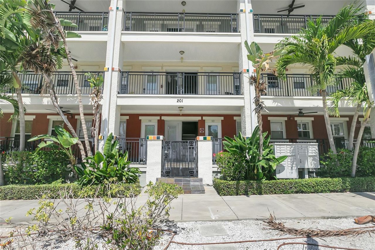 201 6th Street S, Unit 102, Saint Petersburg, FL 33701 Photo