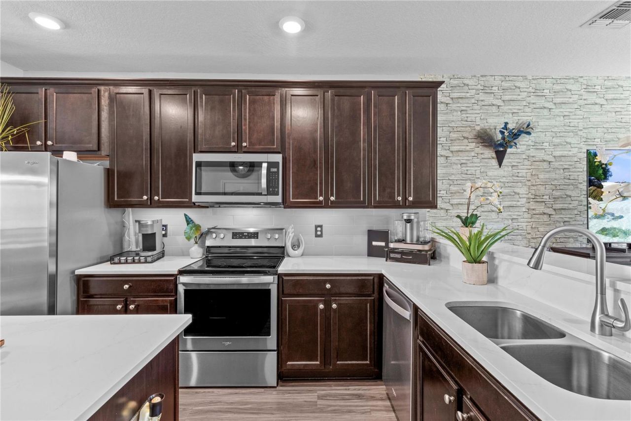 5524 Yellowfin Court, New Port Richey, FL 34652 Photo