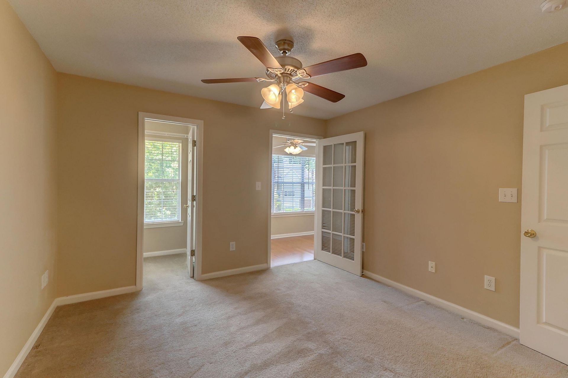 188 Midland Parkway Photo 12
