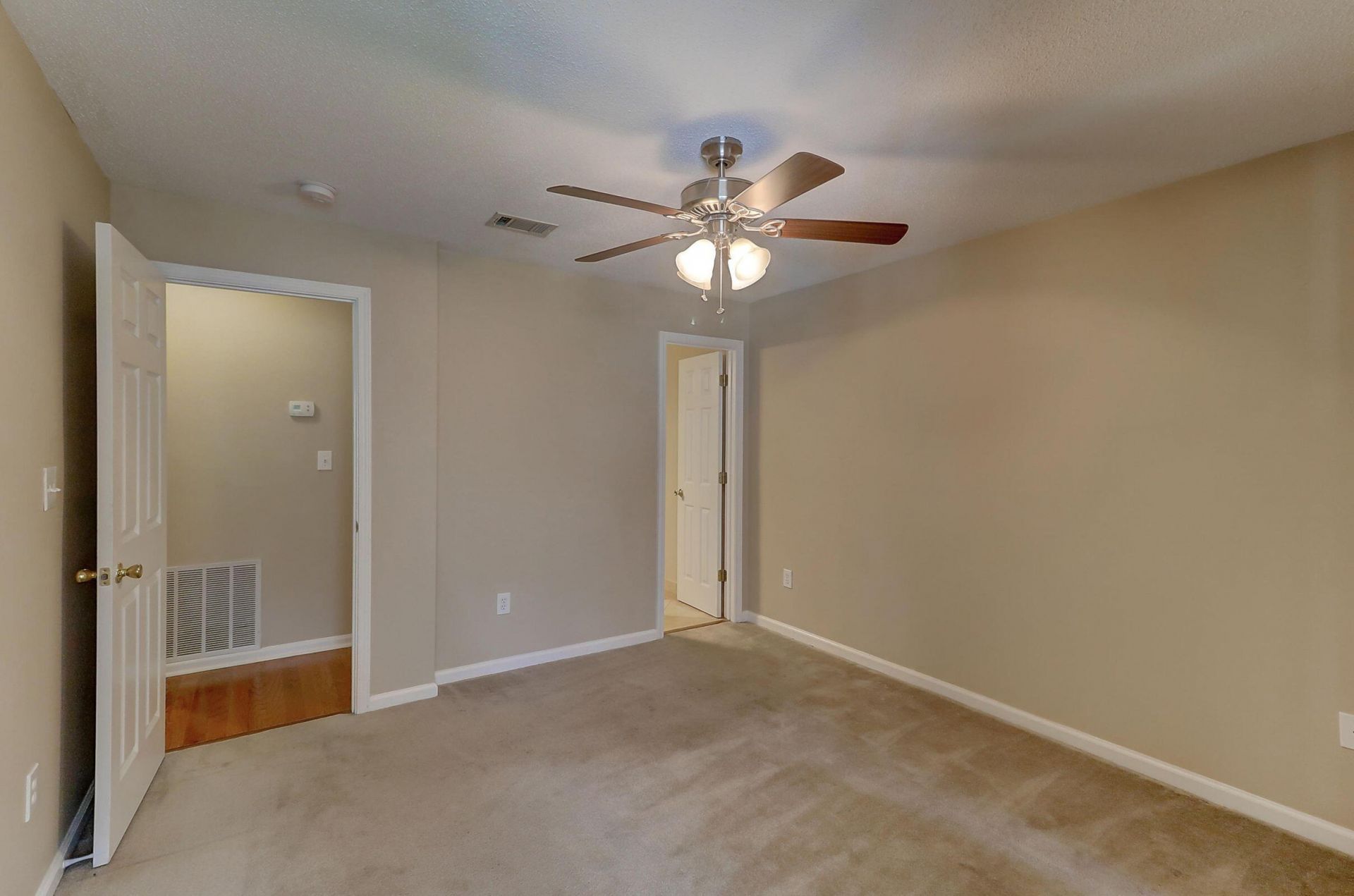 188 Midland Parkway Photo 13