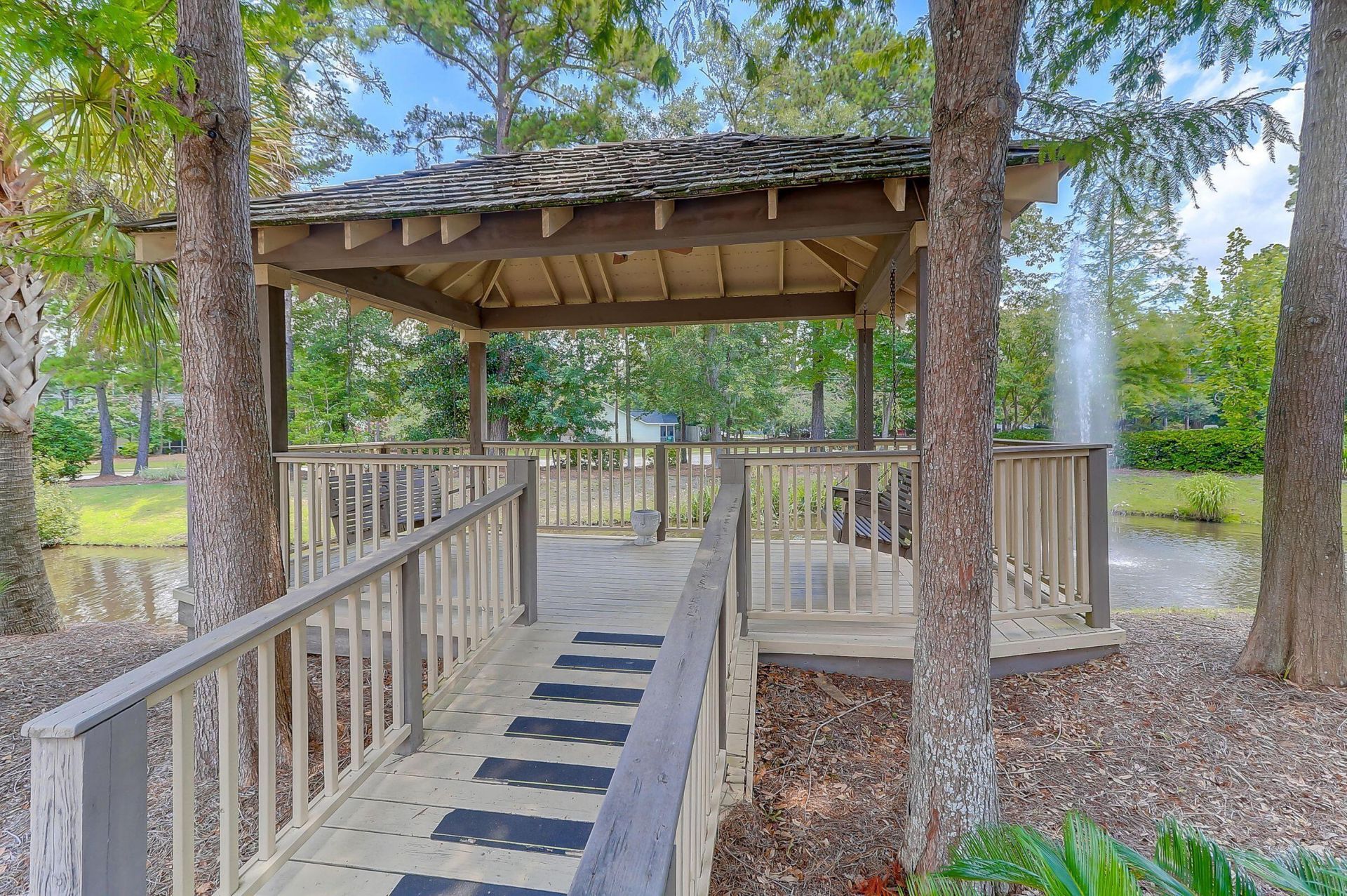 188 Midland Parkway Photo 23