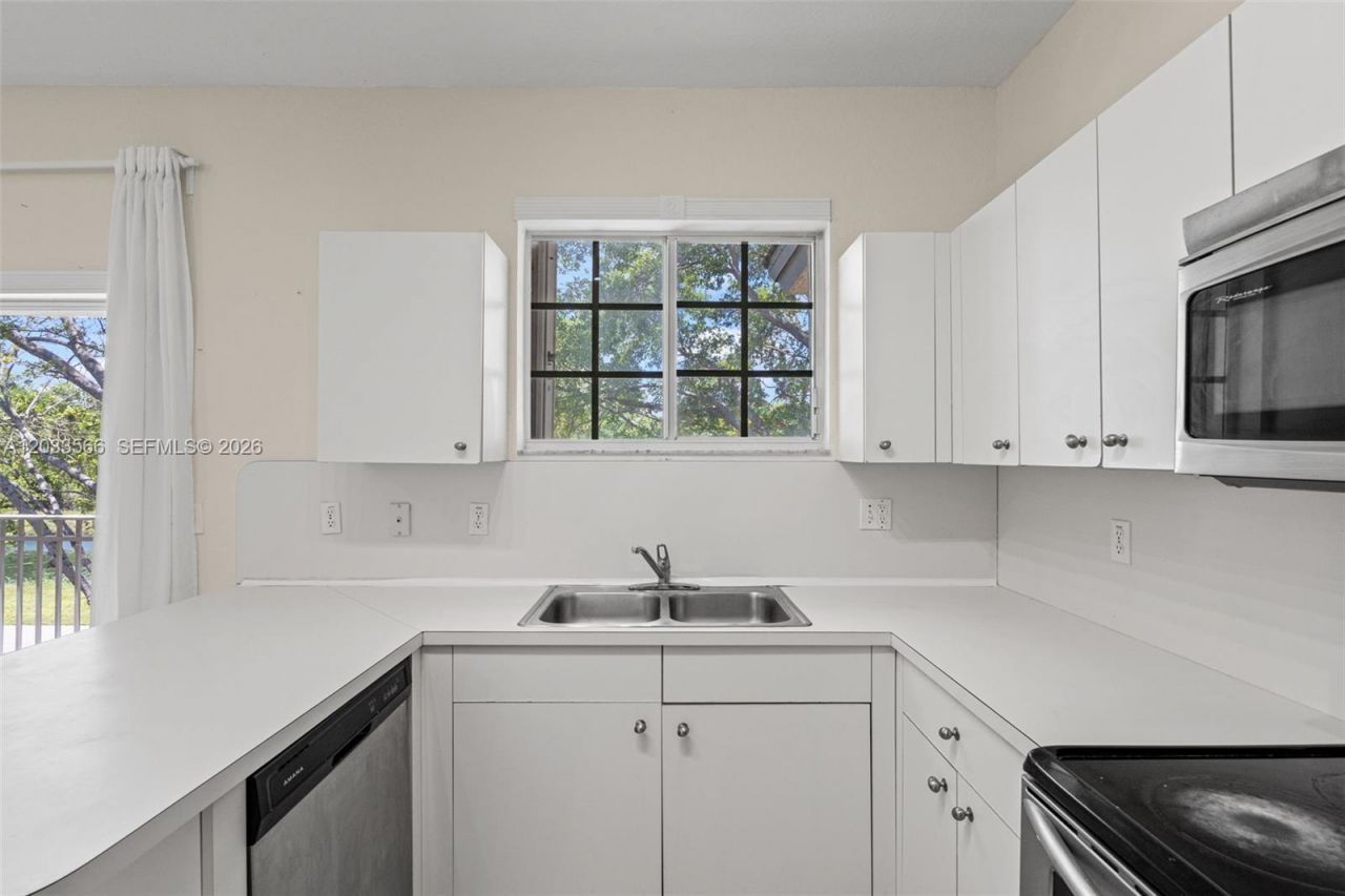 2741 NE 4th St , Unit 202, Homestead, FL 33033 Photo