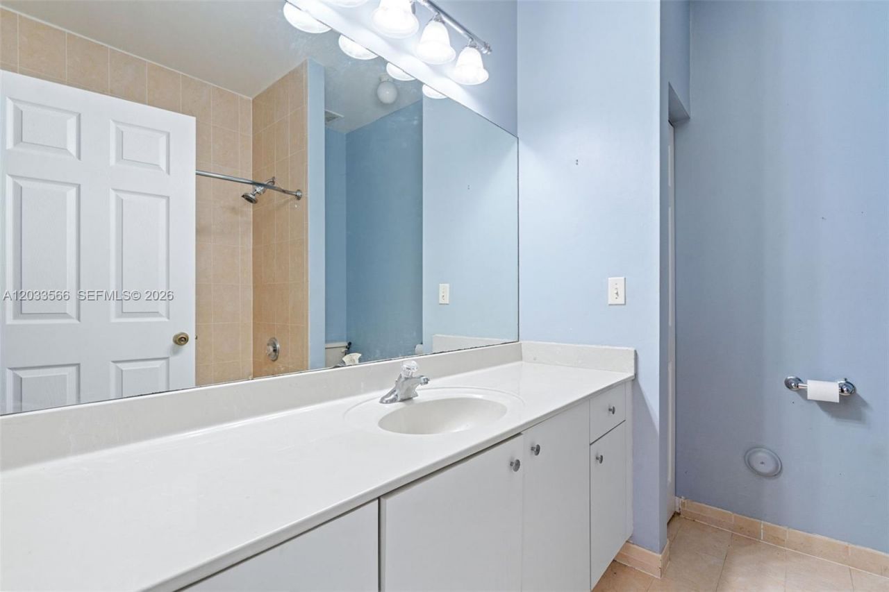 2741 NE 4th St , Unit 202, Homestead, FL 33033 Photo