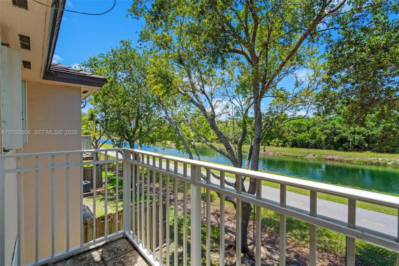 2741 NE 4th St , Unit 202, Homestead, FL 33033 Photo