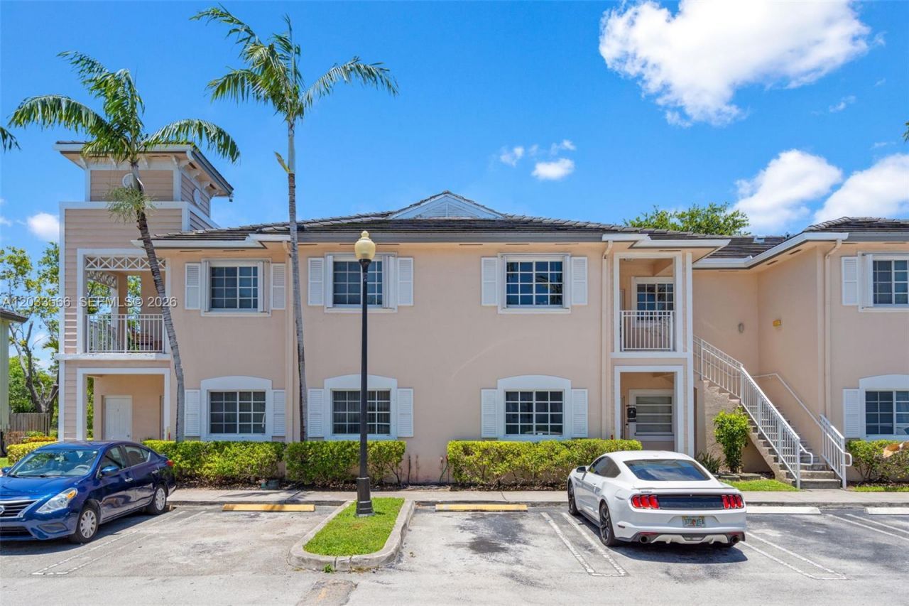 2741 NE 4th St , Unit 202, Homestead, FL 33033 Photo