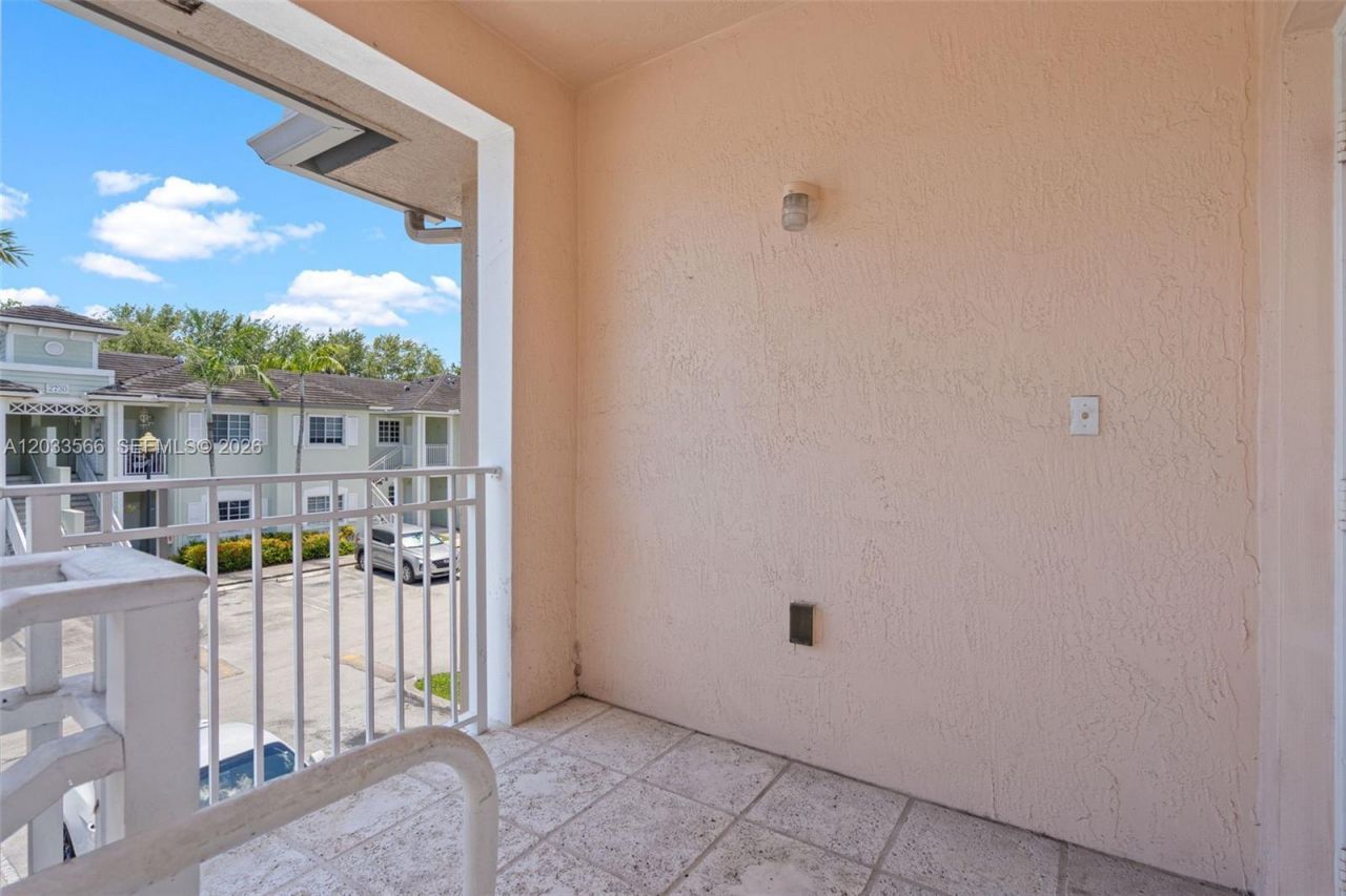 2741 NE 4th St , Unit 202, Homestead, FL 33033 Photo