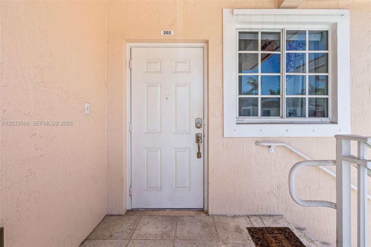 2741 NE 4th St , Unit 202, Homestead, FL 33033 Photo