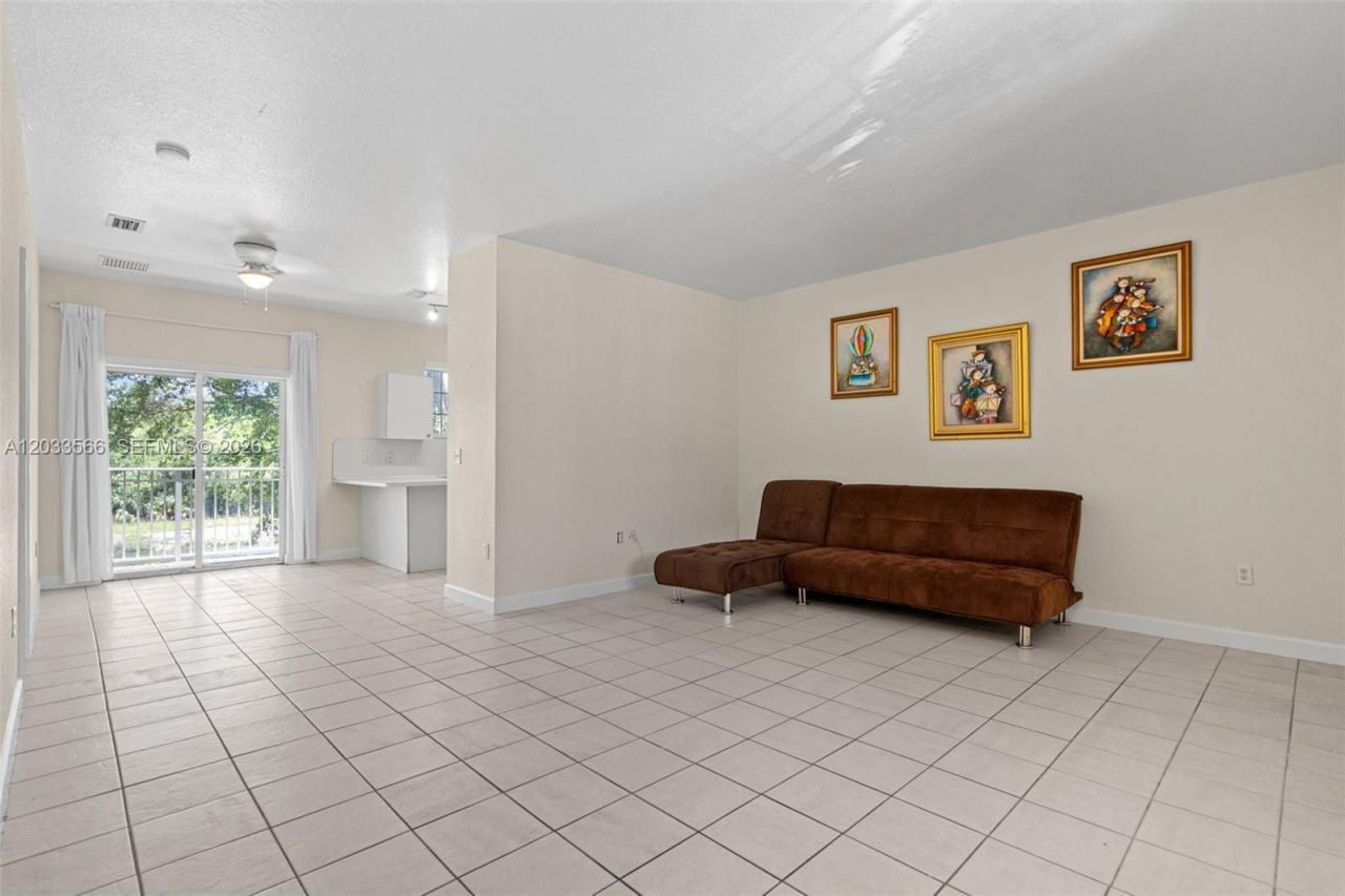 2741 NE 4th St , Unit 202, Homestead, FL 33033 Photo