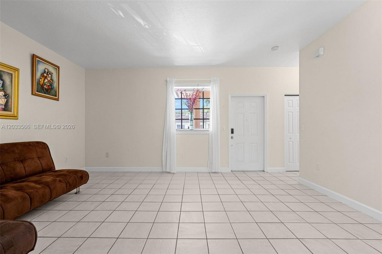 2741 NE 4th St , Unit 202, Homestead, FL 33033 Photo