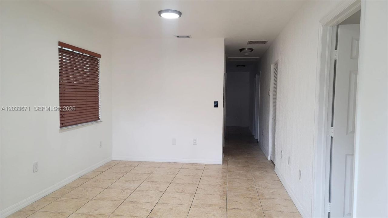 3250 NW 94 St, Miami, FL 33147 Photo
