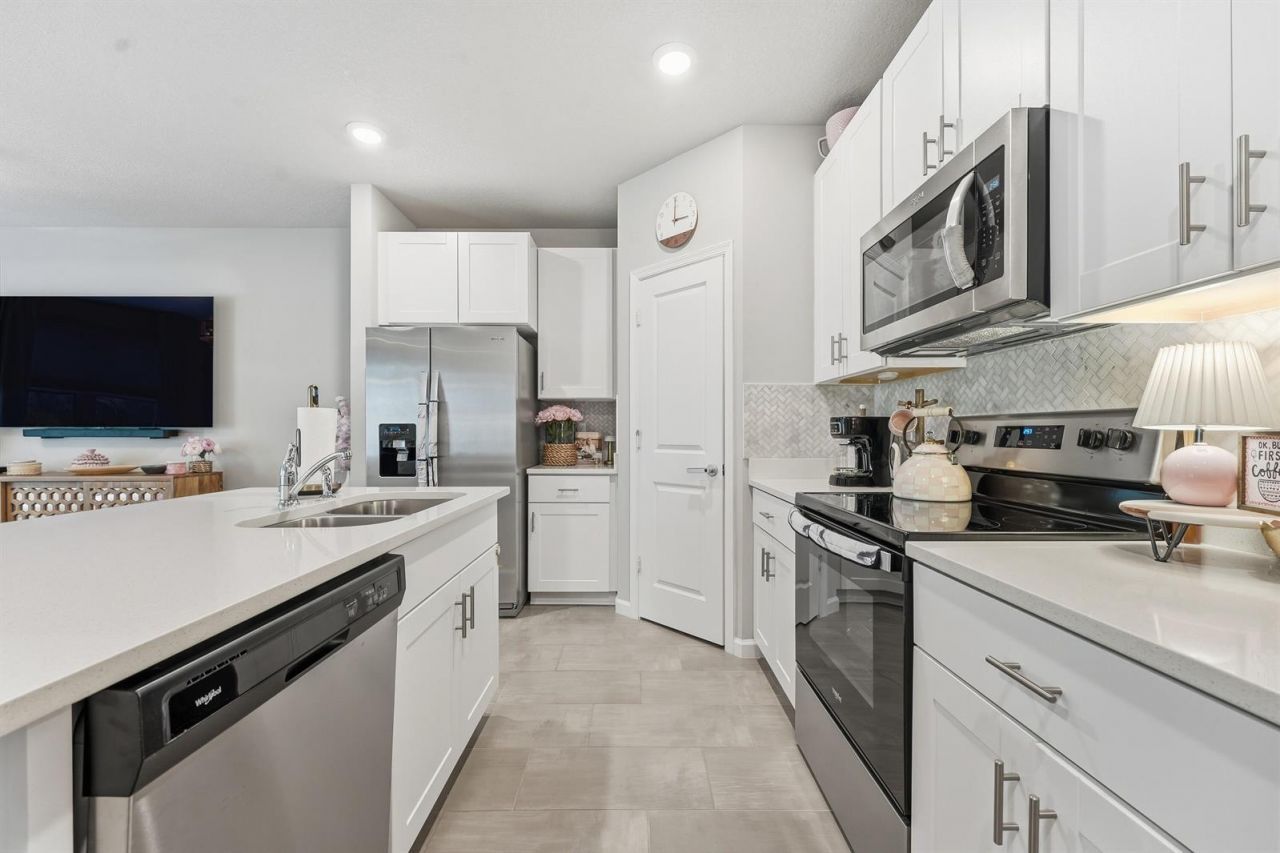 3905 SE Mentmore Lane , Stuart, FL 34997 Photo
